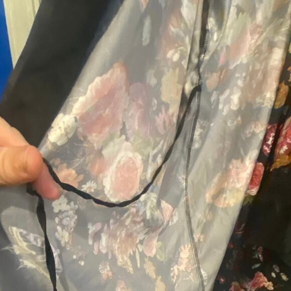 Cacique Black Floral Satin Kimono Robe with Lace Trim Size 22/24 - Picture 7 of 7